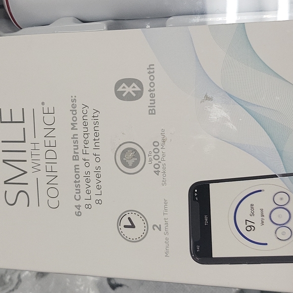 NWT SONICLEAN CONNECT POWER TOOTHBRUSH + 4 BRUSH HEAD. - Picture 1 of 5